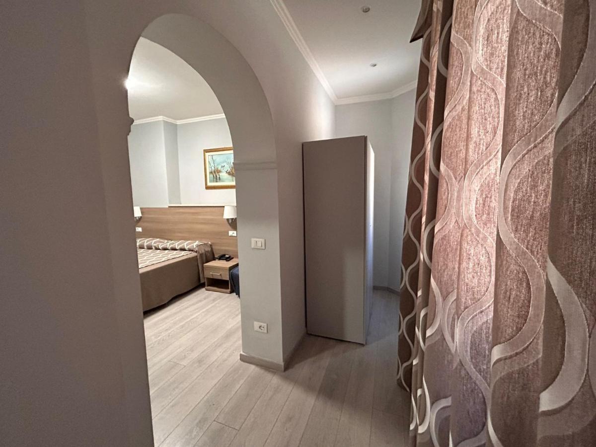 Accommodation Corallo โรม ภายนอก รูปภาพ