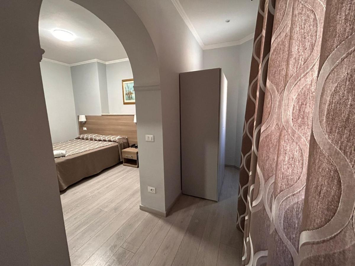Accommodation Corallo โรม ภายนอก รูปภาพ
